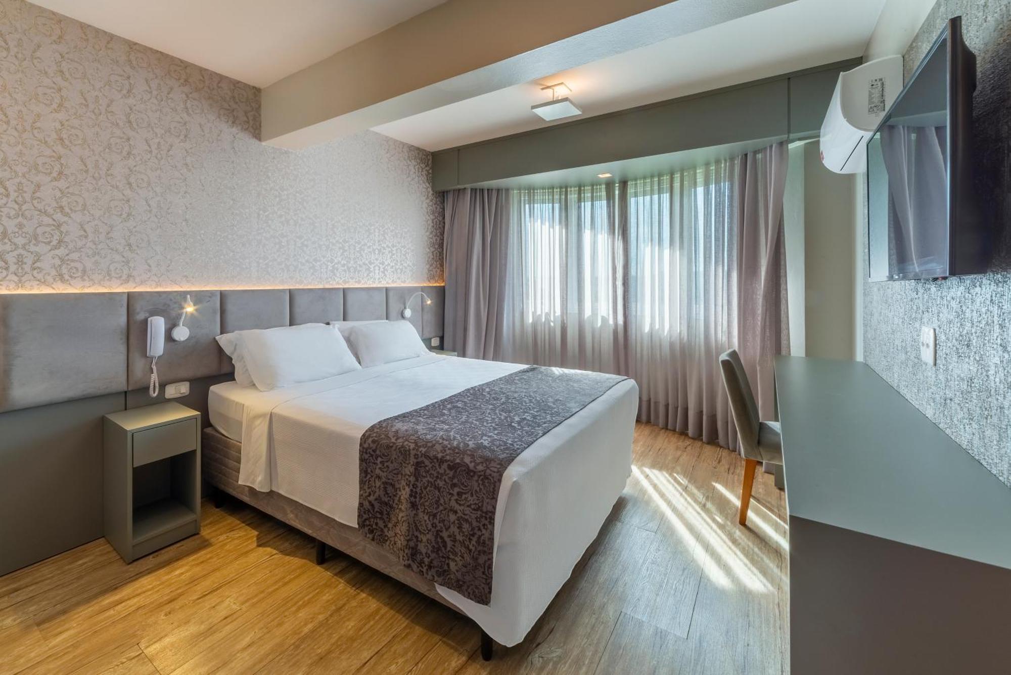 Hotel Laghetto Siena Грамаду Екстер'єр фото